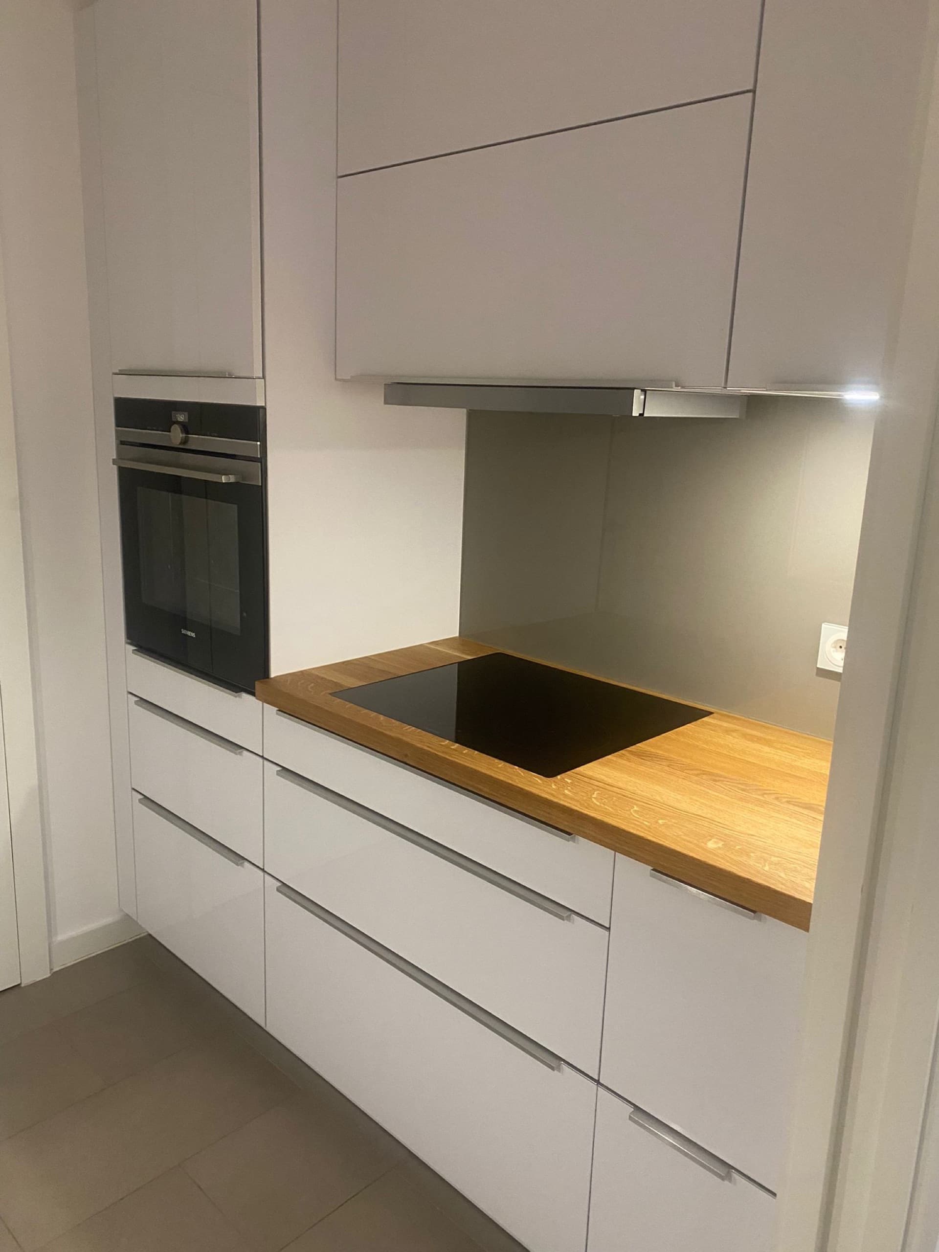 Erstbezug nach Sanierung++2-Zi-Wohnung mit Concierge in den Charolltenhöfen in 10707 Berlin